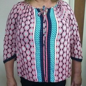 Crown & Ivory Curvy Top